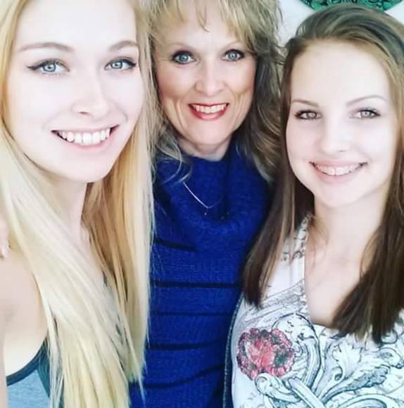 Meet your Posher, Andrea - Picture 1 of 1